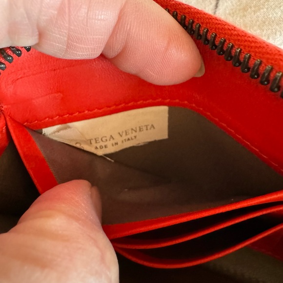 🔥BOTTEGA VENETA Intrecciato Zippy w/box-EUC - Picture 9 of 10